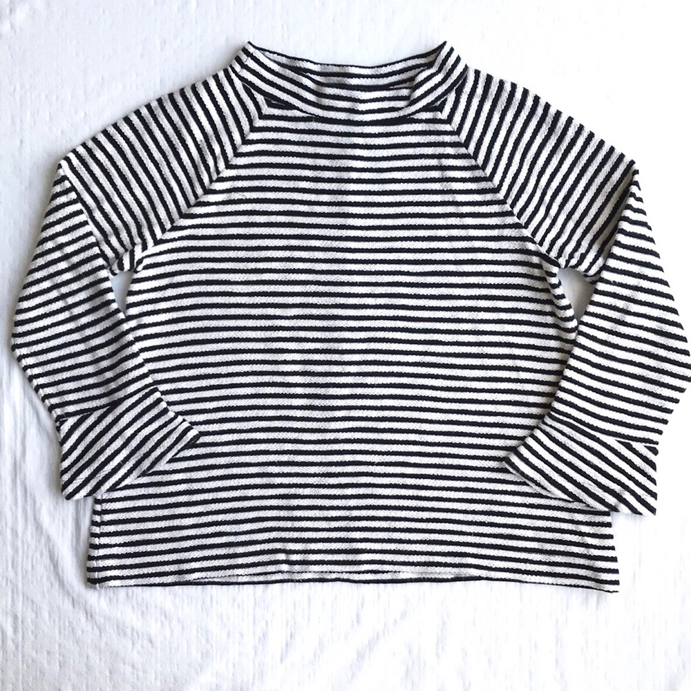 LOFT black and white loop knit sweatshirt